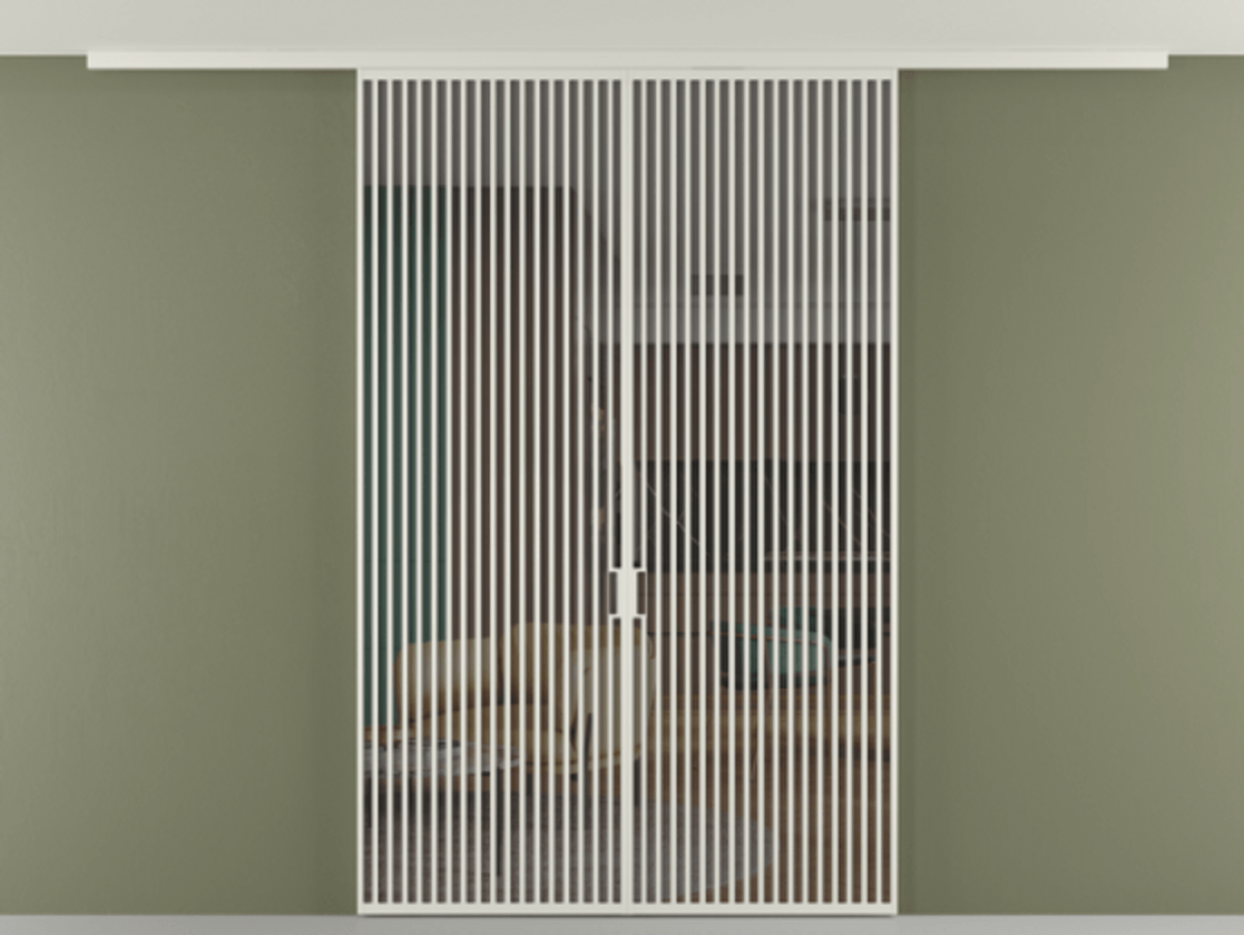 Перегородка Формато вдоль стены на потолок 2 створки АЛПР 040.06 Алюминий Белый Прозрачное серое стекло, триплекс Цена 22680 Br | Volhovec