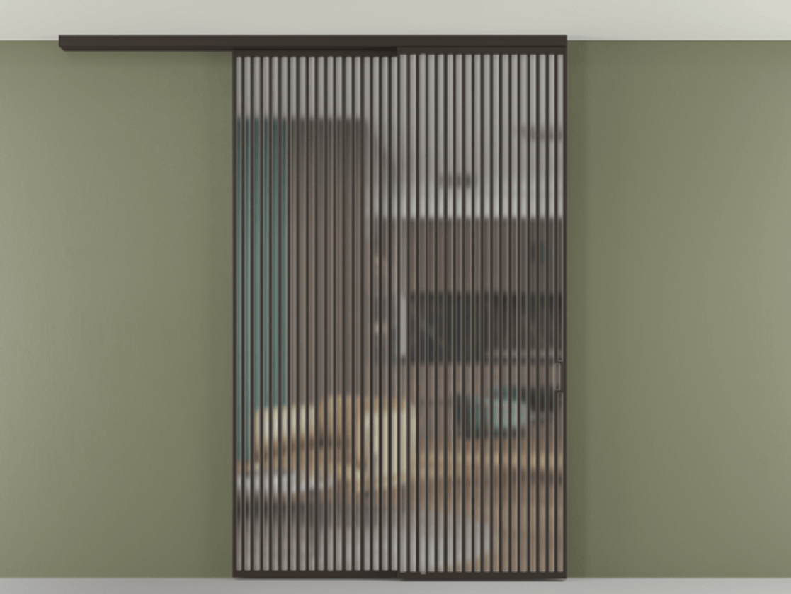 Перегородка Формато вдоль стены на потолок 2 створки с синхронным механизмом АЛПР 040.06 Алюминий антрацит Сатинированное стекло "Мателюкс Кристал Вижн", калёное, матовое, каленое 6 мм. Цена 29010 Br 1. Полотно 2 шт. (800/2100 мм)
2. Комплект установки раздвижной системы
3. Базовый комплект фурнитуры
4.Ручка Рондо. Фабрика дверей Волховец 8 (800) 551 43 19 Перегородка Формато вдоль стены на потолок 2 створки с синхронным механизмом АЛПР 040.06 Алюминий антрацит Сатинированное стекло "Мателюкс Кристал Вижн", калёное, матовое, каленое 6 мм Цена 29010 Br | Volhovec