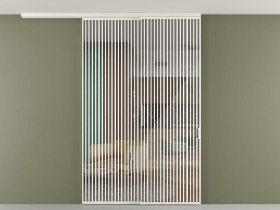 Перегородка Формато вдоль стены на потолок 2 створки с синхронным механизмом АЛПР 040.06 Алюминий светло-серый Рефлективное прозрачное стекло "Стопсол", калёное Цена 29010 Br | Volhovec