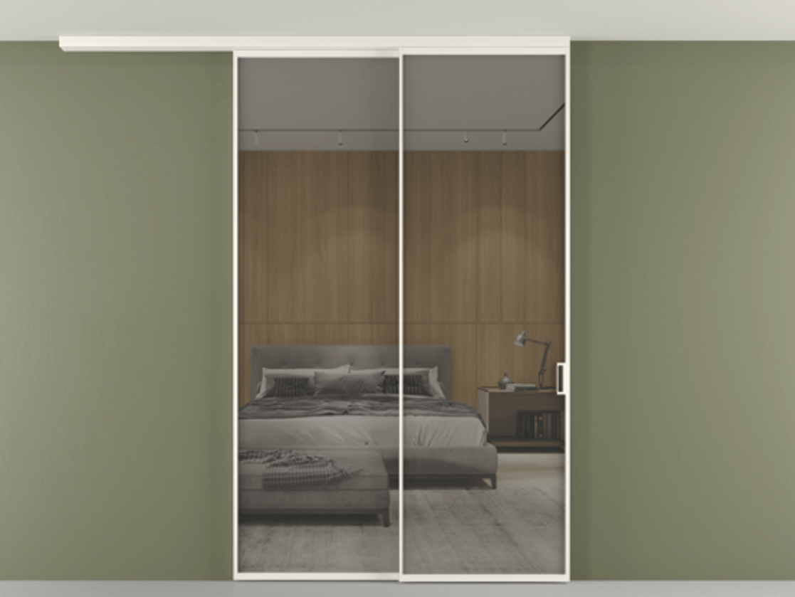 Перегородка Формато вдоль стены на потолок 2 створки с синхронным механизмом АЛПР 040.01 Алюминий пудровый белый Рефлективное серое стекло "Стопсол", калёное Цена 16850 Br | Volhovec