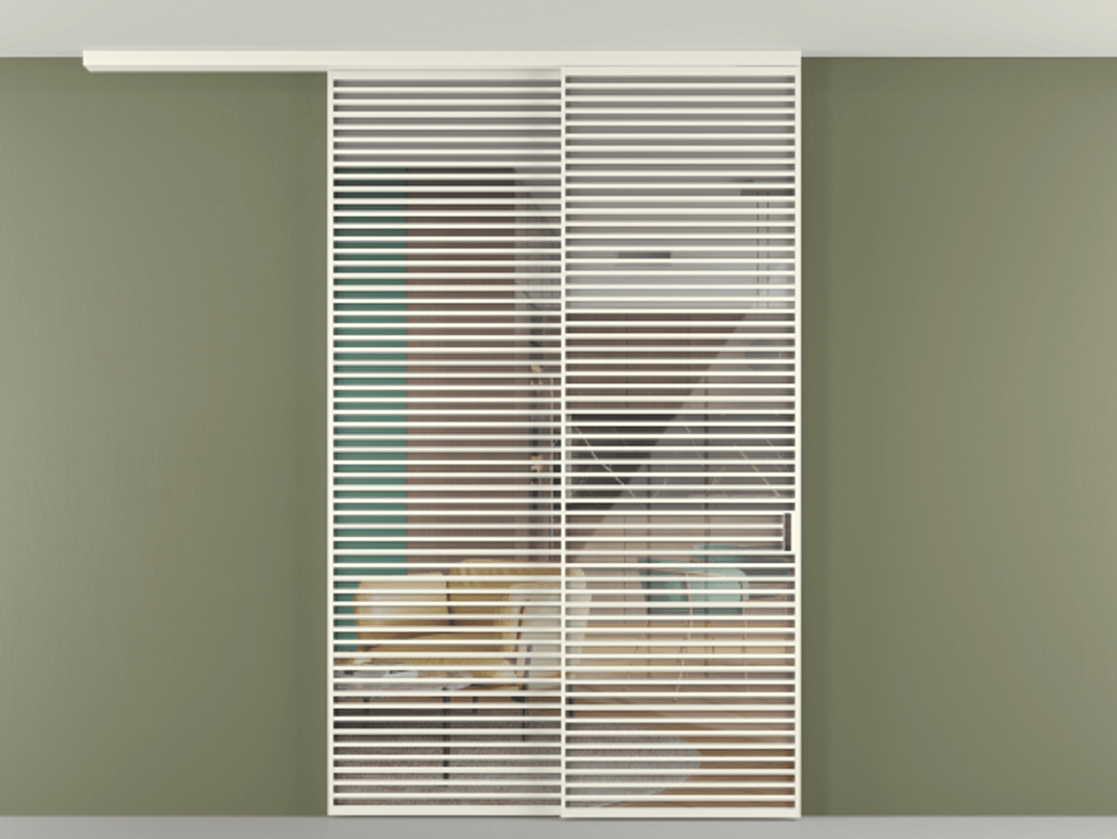 Перегородка Формато вдоль стены на потолок 2 створки с синхронным механизмом АЛПР 040.07 Алюминий жемчужный Рефлективное прозрачное стекло "Стопсол", калёное Цена 29010 Br | Volhovec