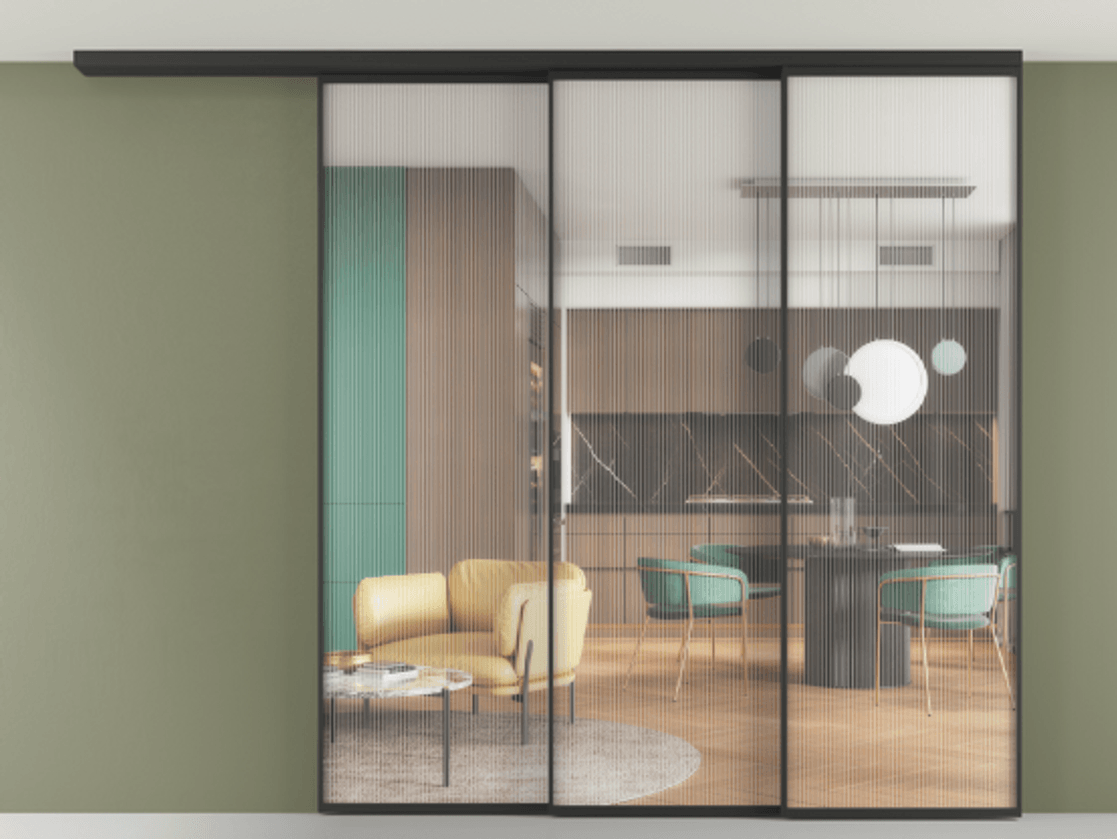 Перегородка Формато вдоль стены на потолок 3 створки с синхронным механизмом АЛПР 040.01 Алюминий Черный Рифлёное стекло "Мору", триплекс Цена 19820 Br | Volhovec