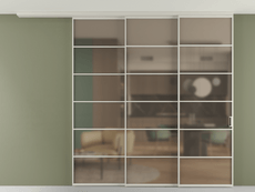 Перегородка Formato вдоль стены на потолок 3 створки с синхронным механизмом